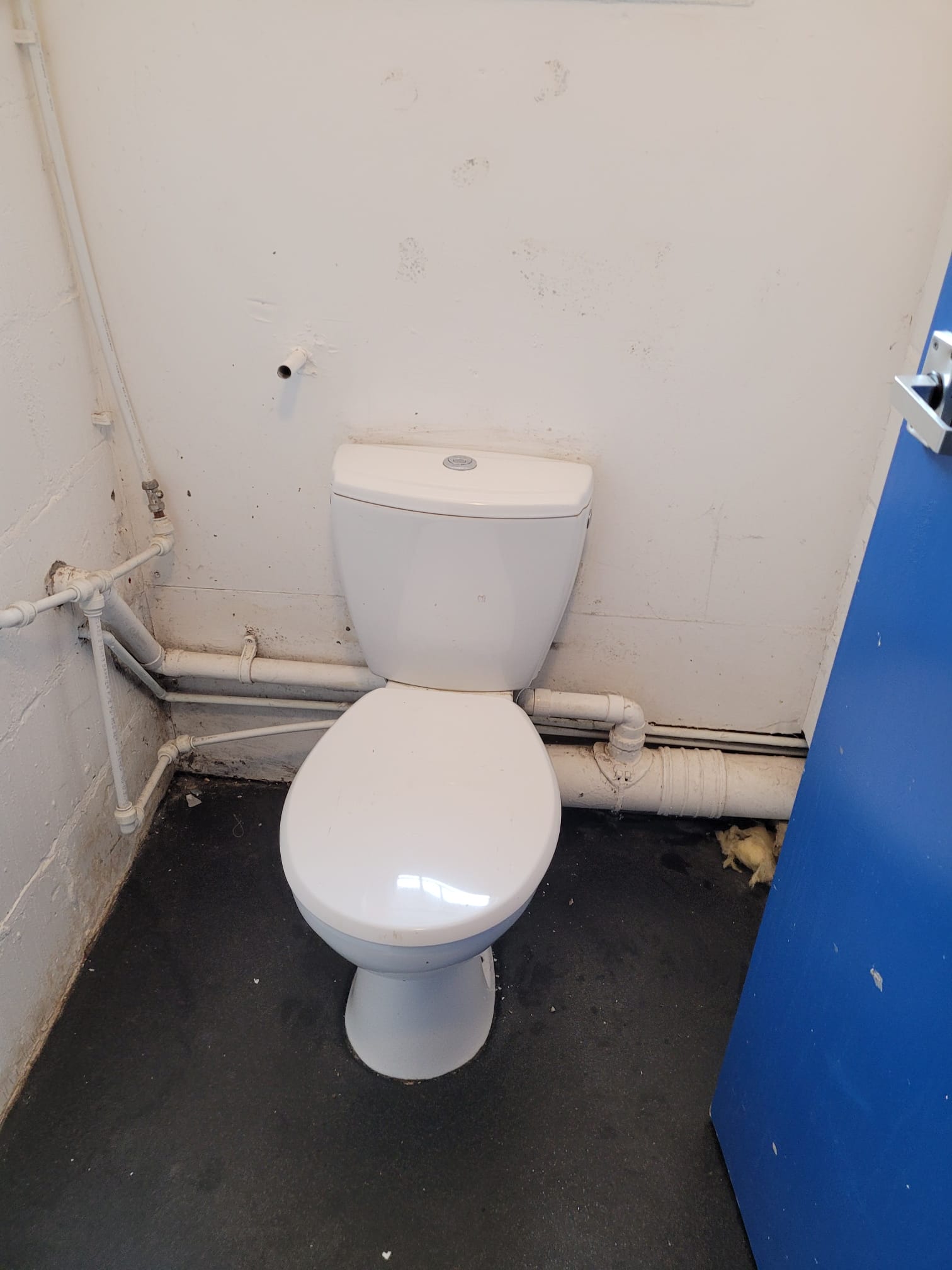 Commercial toilet repaired and refitted